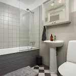 1800 By Vince - Private In Town Hall Square Alloggio in famiglia *