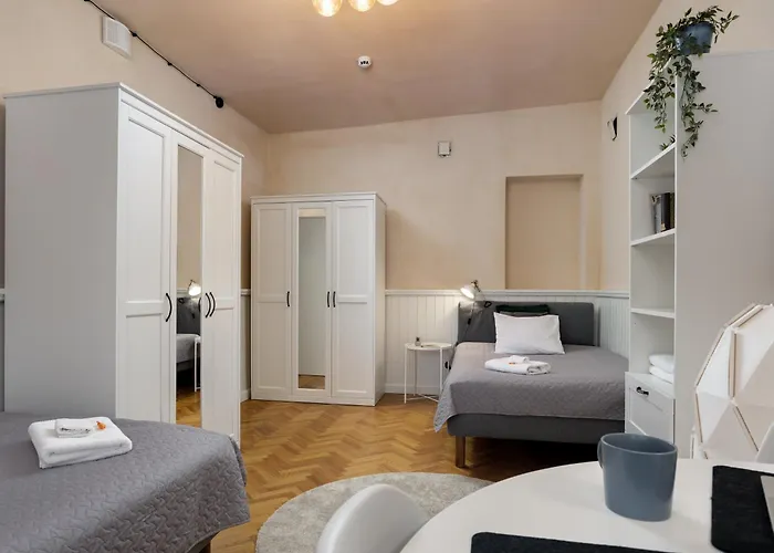 1800 By Vince - Private In Town Hall Square Rum i privatbostad Tartu