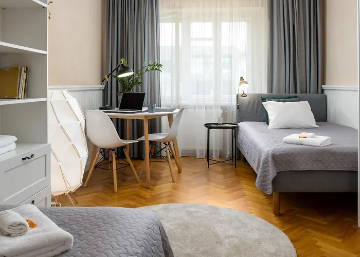 1800 By Vince - Private In Town Hall Square Rum i privatbostad Tartu